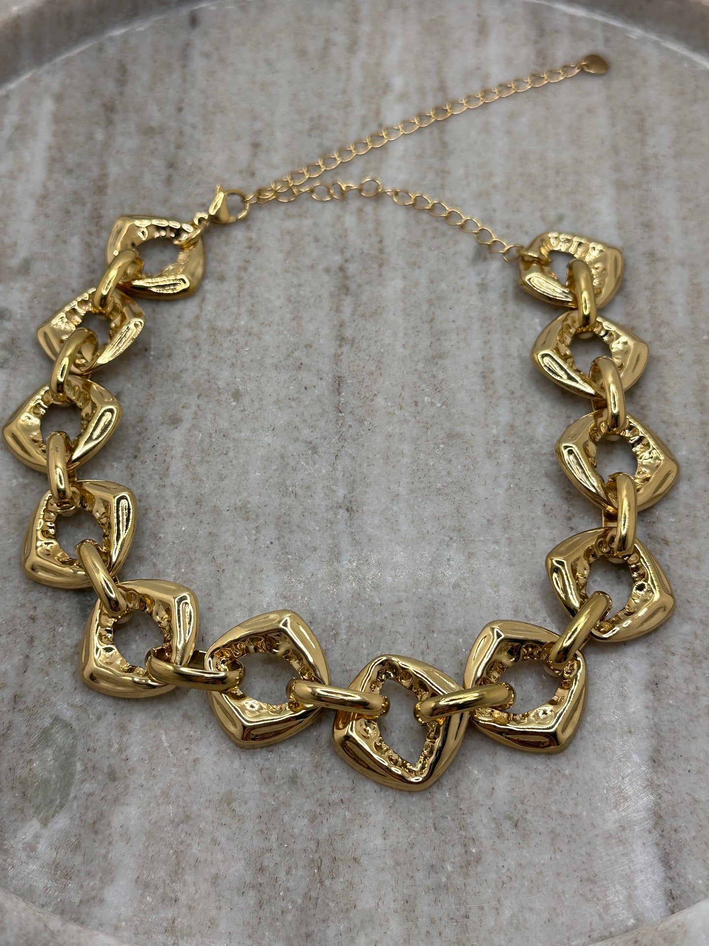 Cresento Choker Necklace