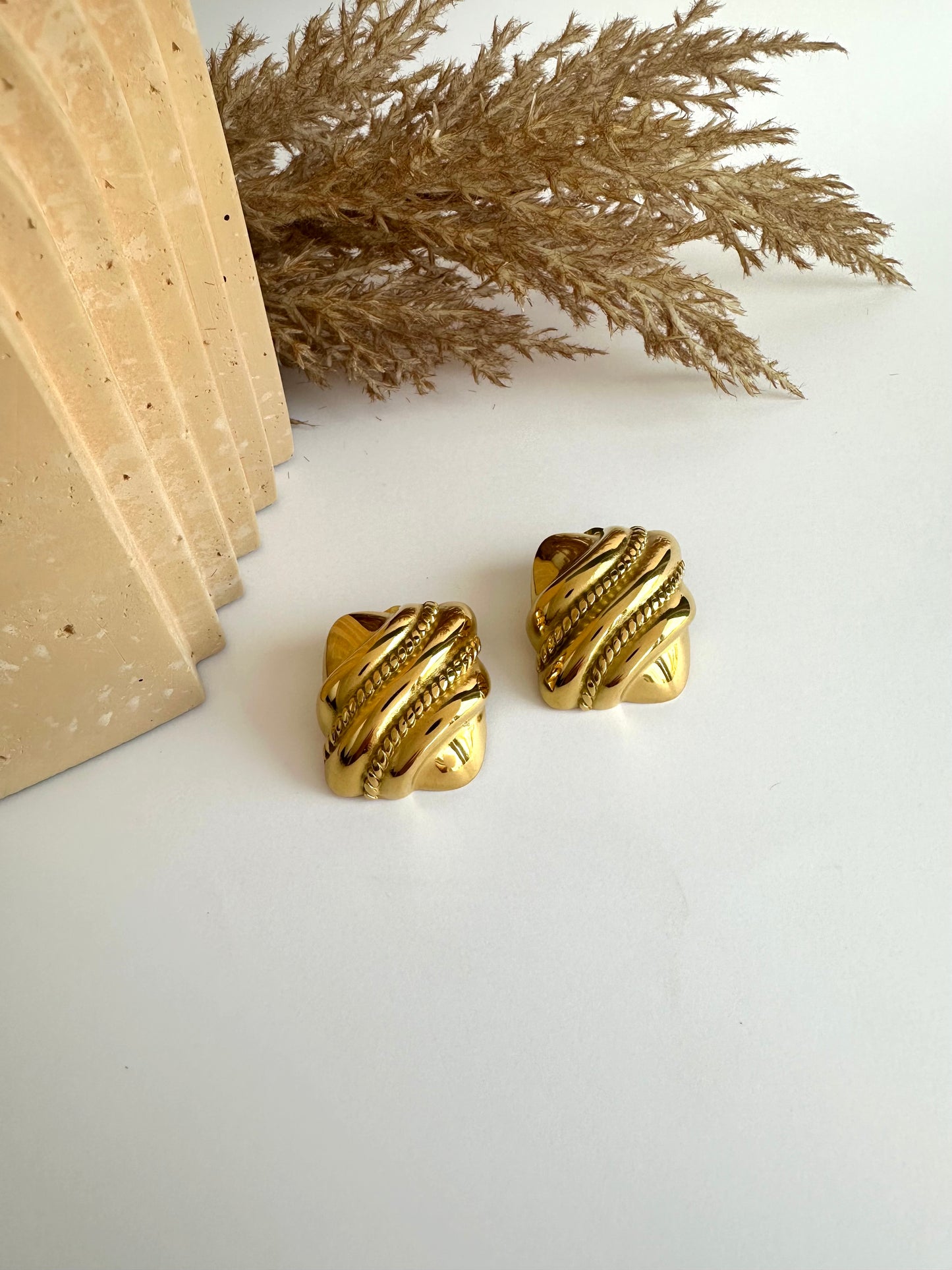 Ursula Gold Earrings