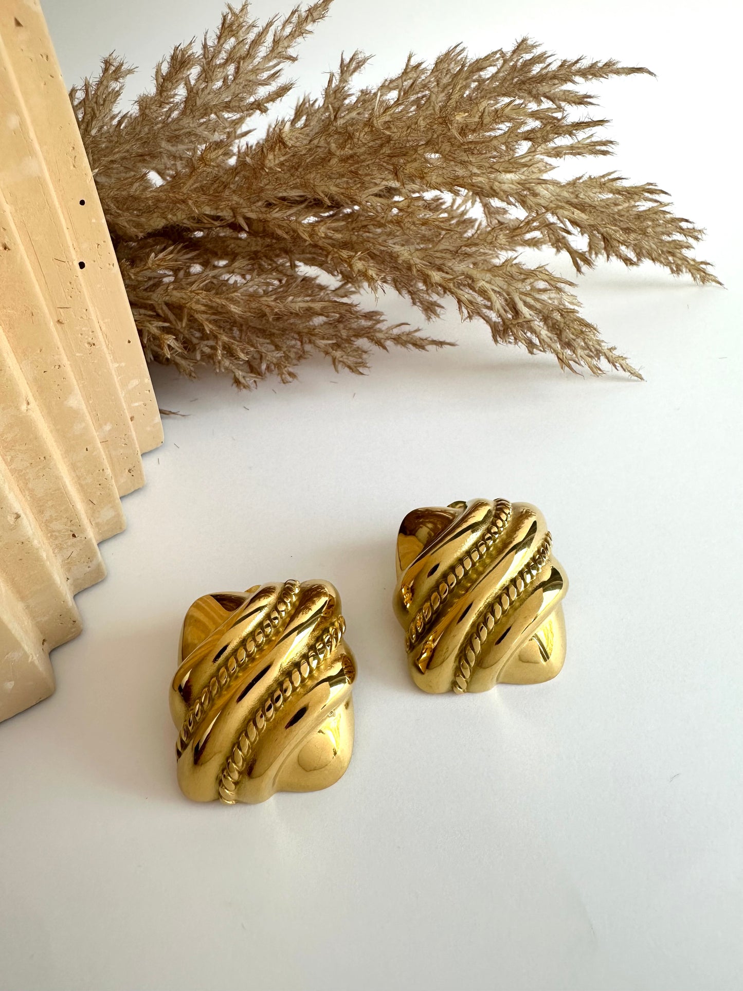 Ursula Gold Earrings