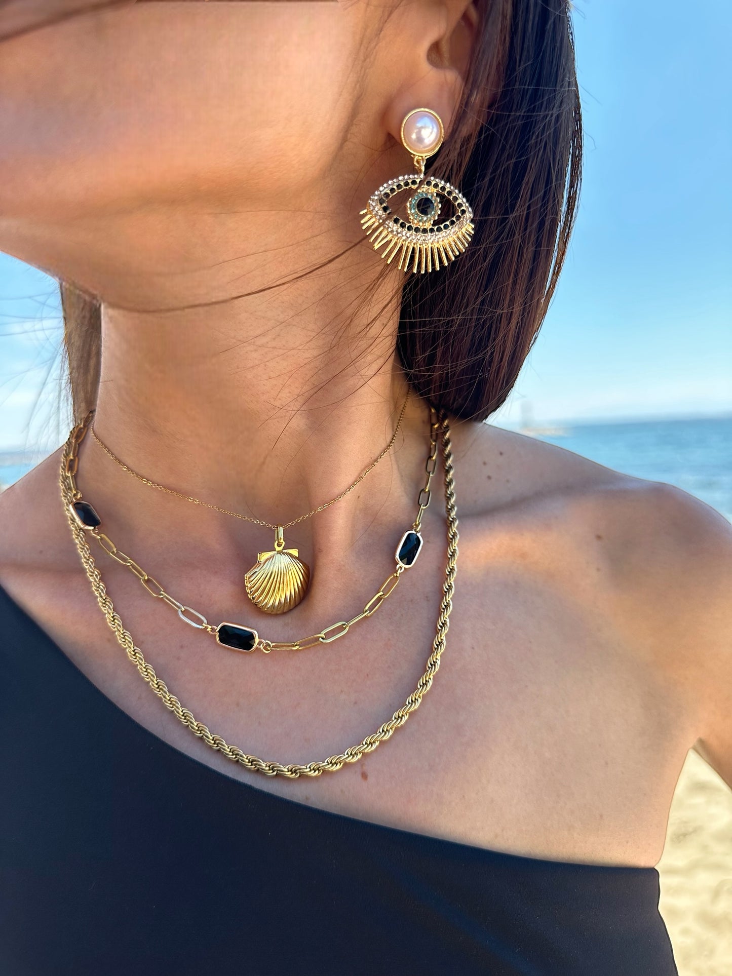 Concha Necklace