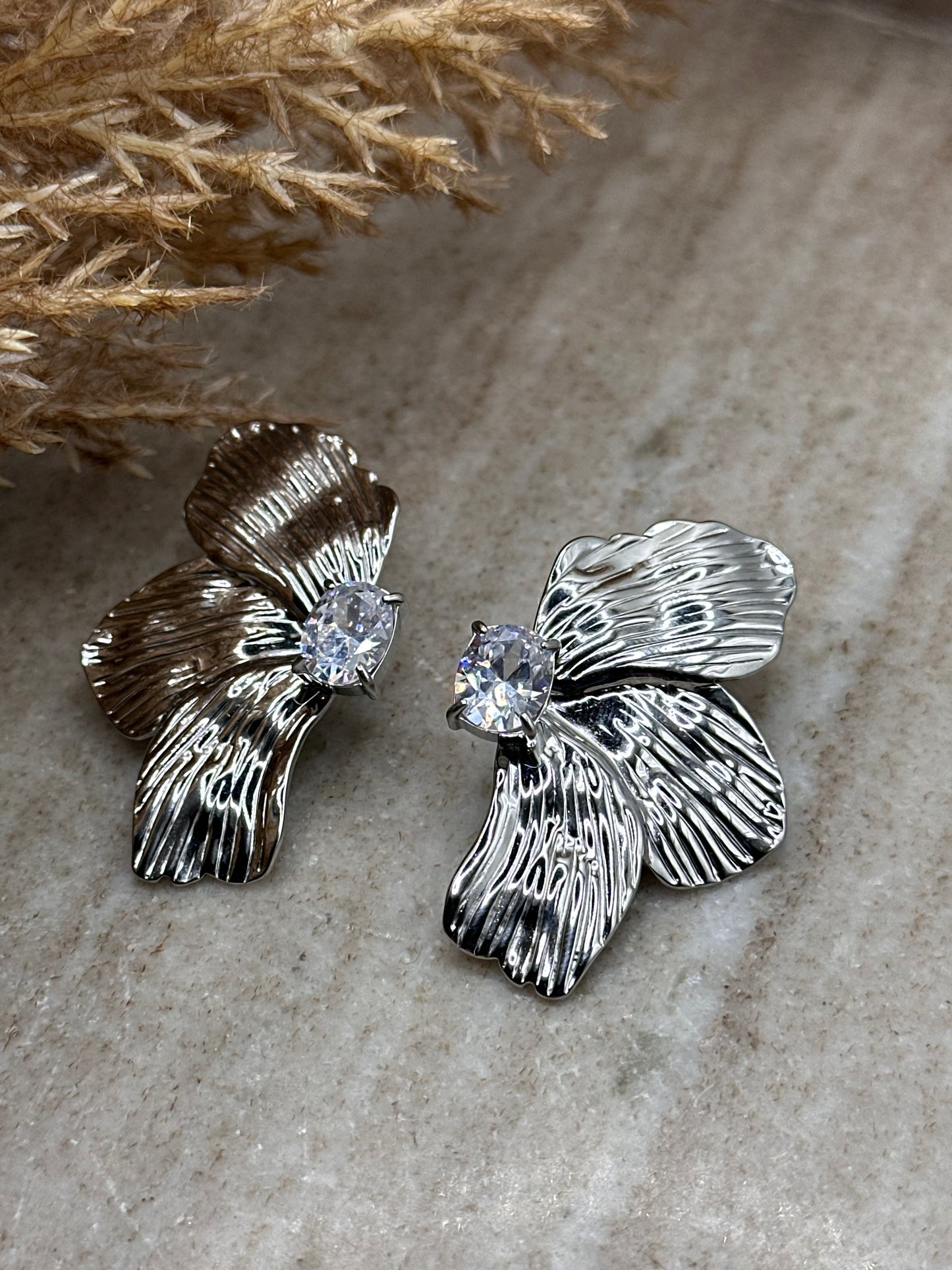 Nantia Earrings