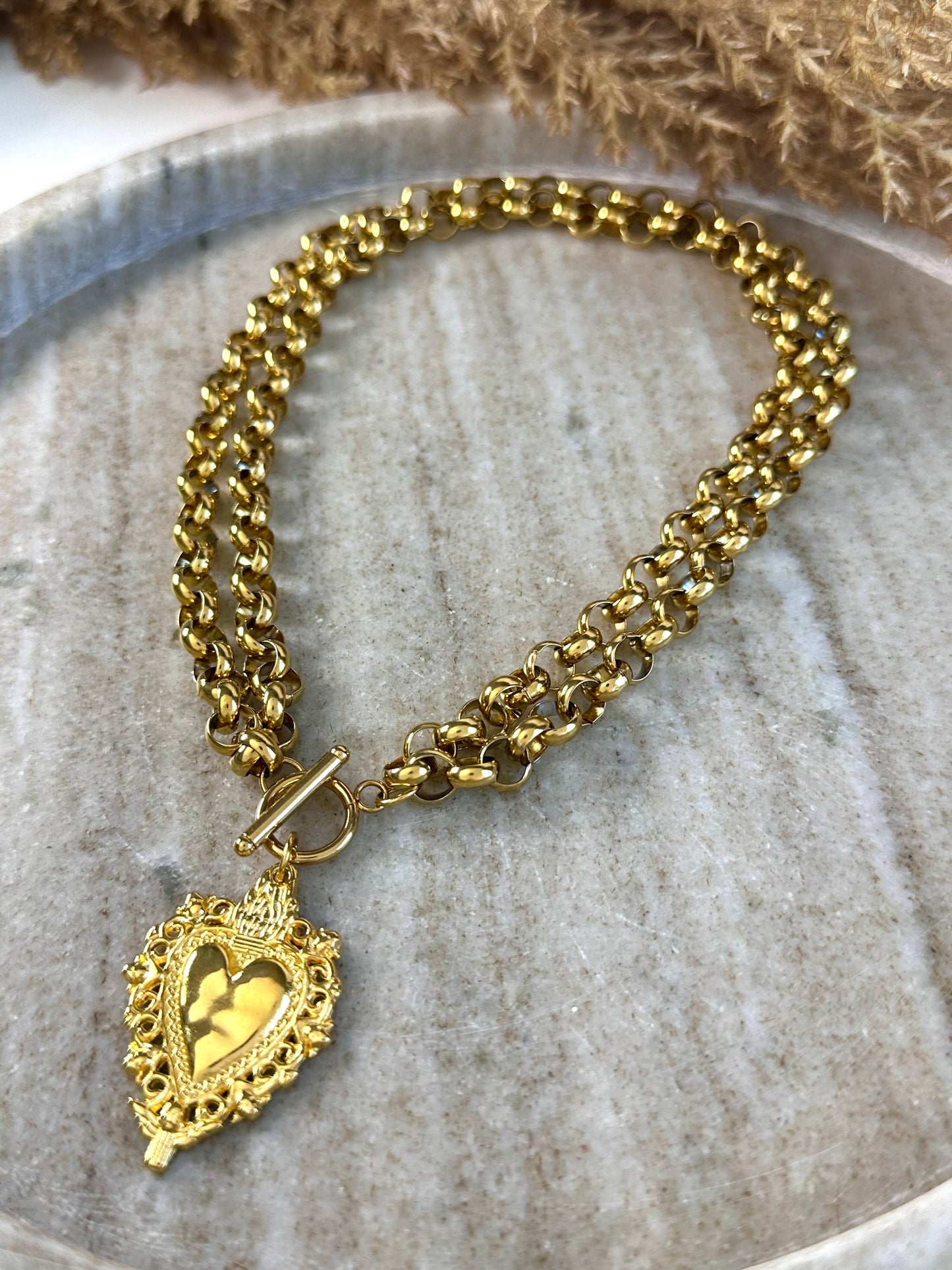 Lusille Gold Necklace