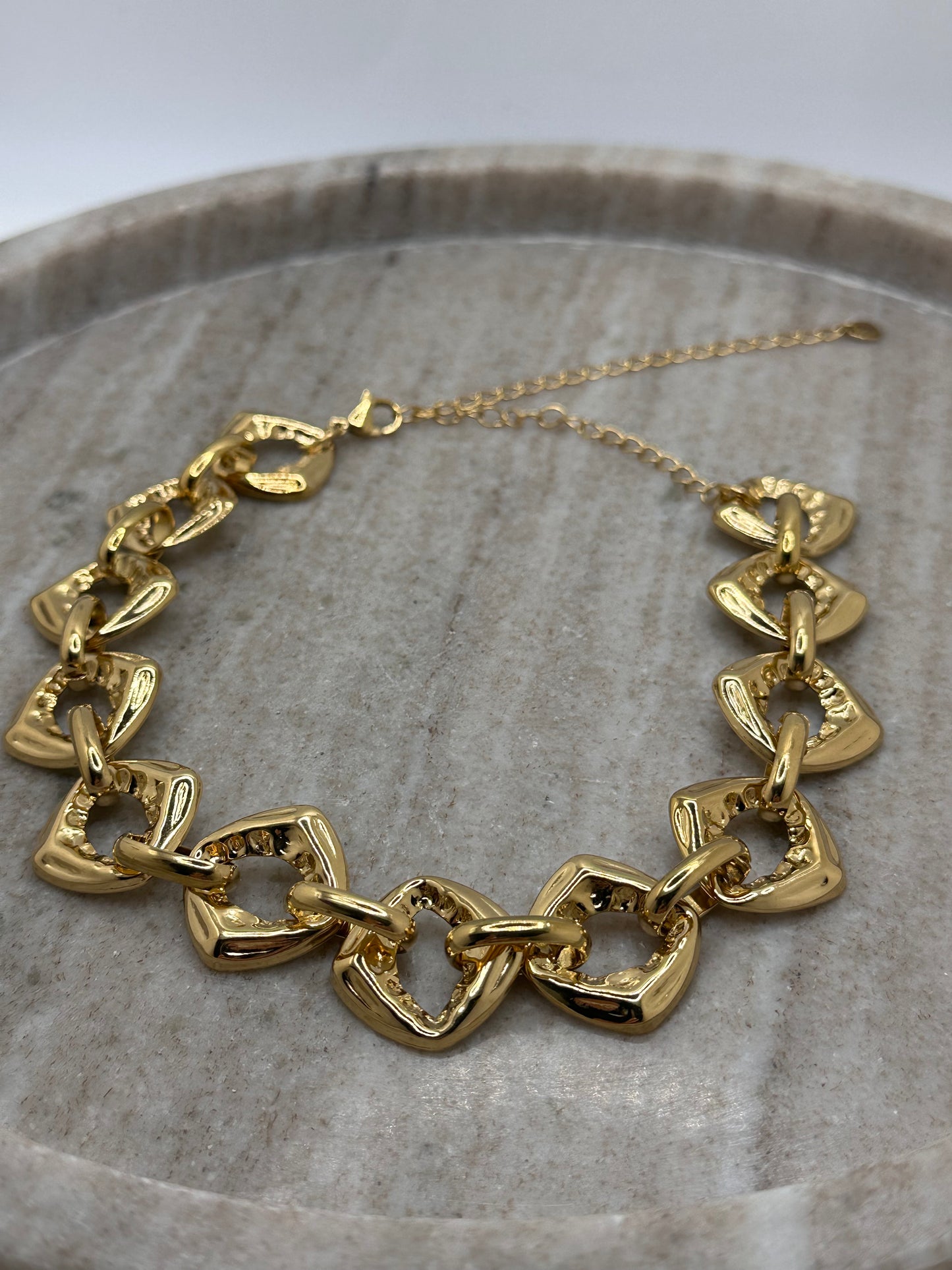 Cresento Choker Necklace