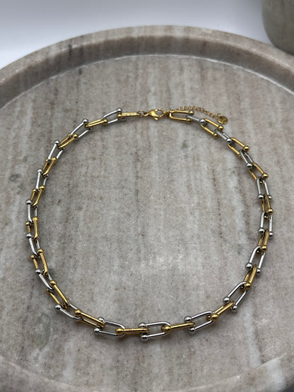 Maritina Chain