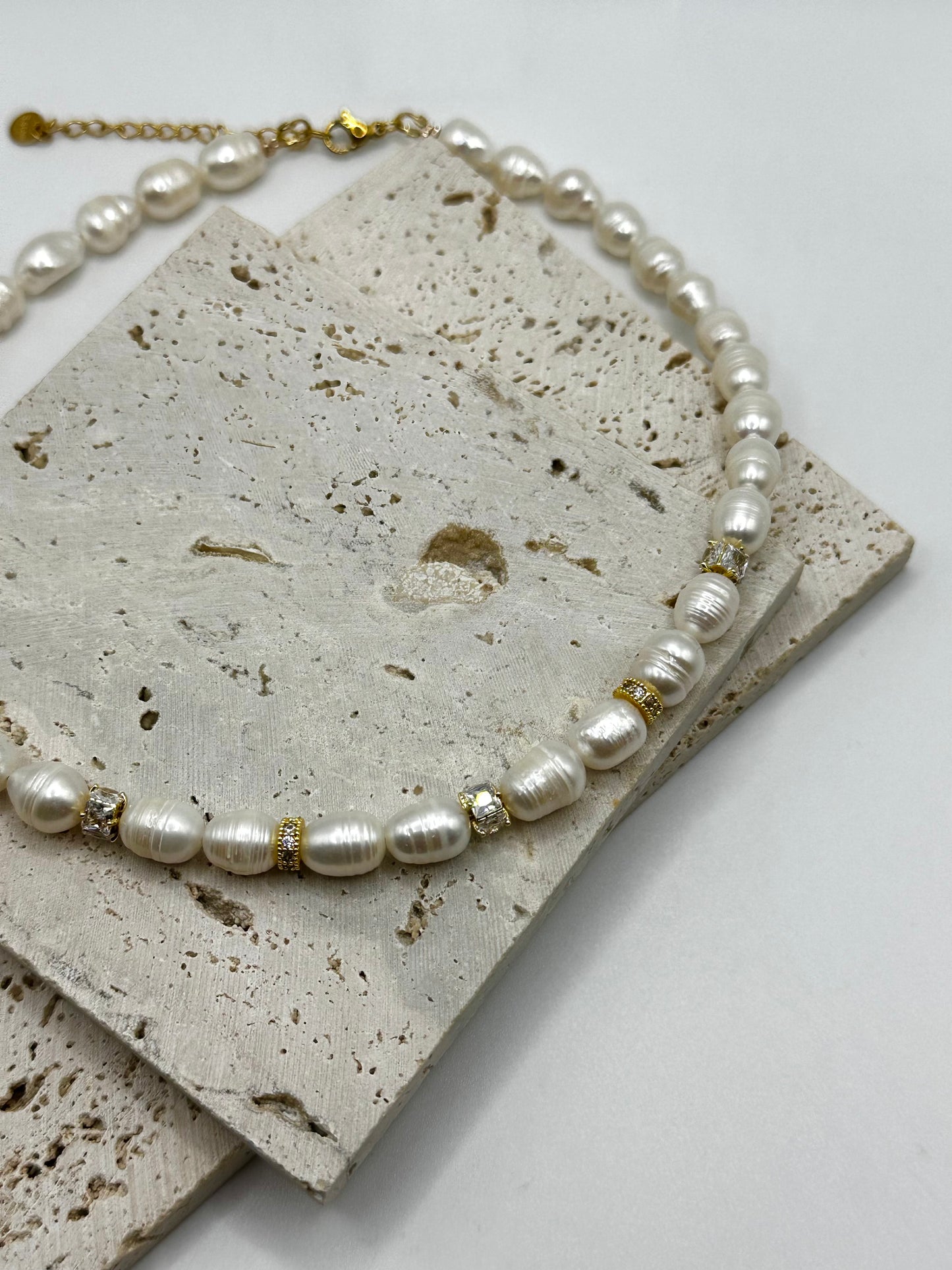 Lusso Pearl Necklace