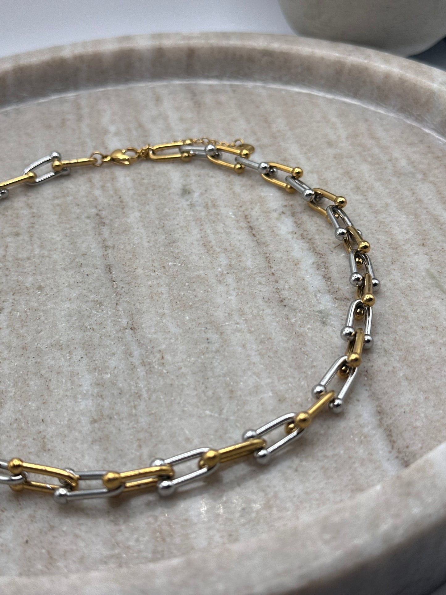 Maritina Chain