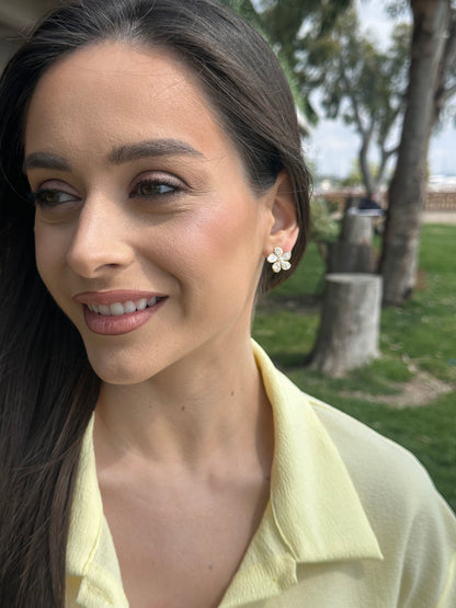 Pearl Daisy Earrings