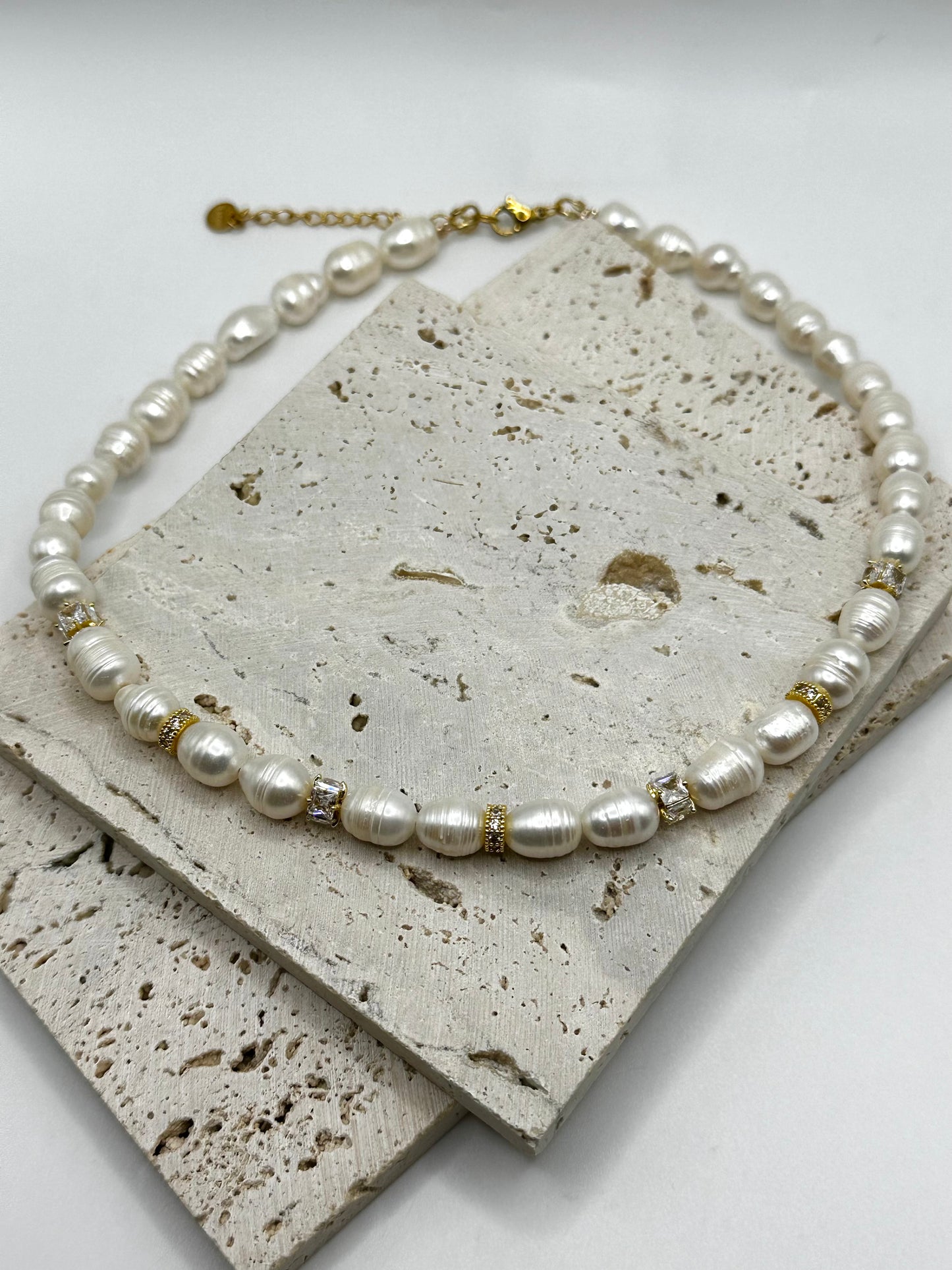 Lusso Pearl Necklace