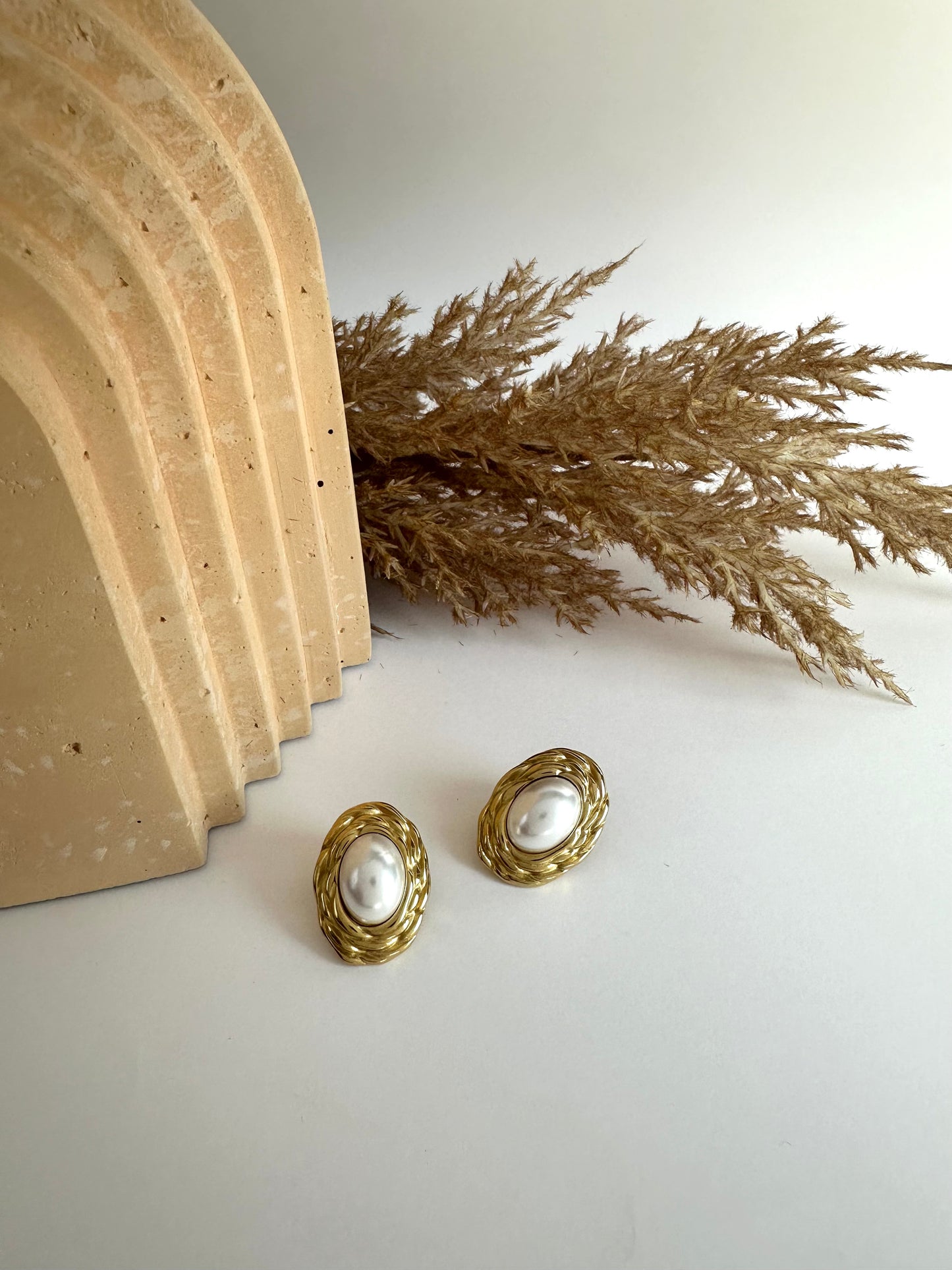 Gold Dorothy Earrings