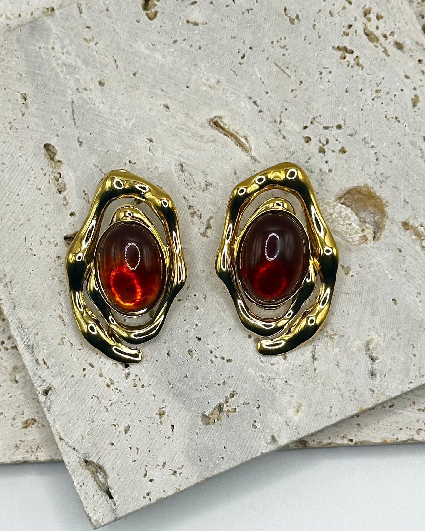 Fuego Marron Earrings