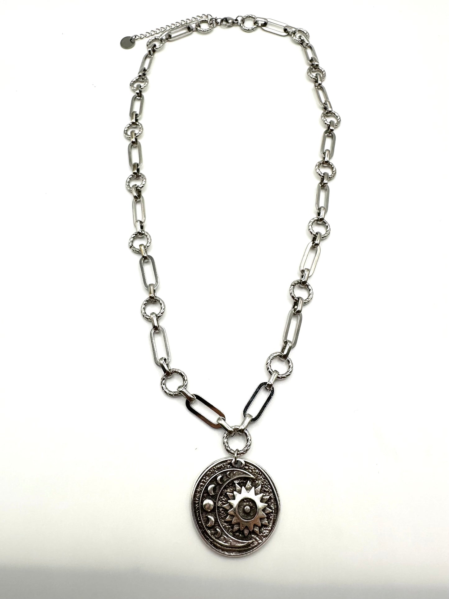 Onirama Silver Necklace