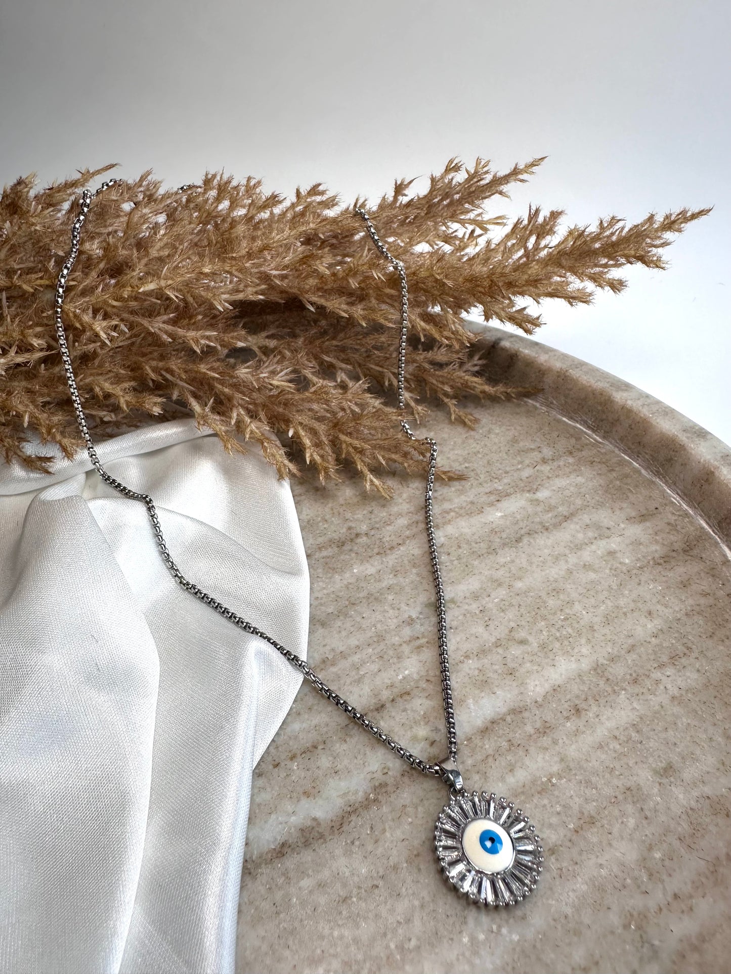 Leslie Necklace
