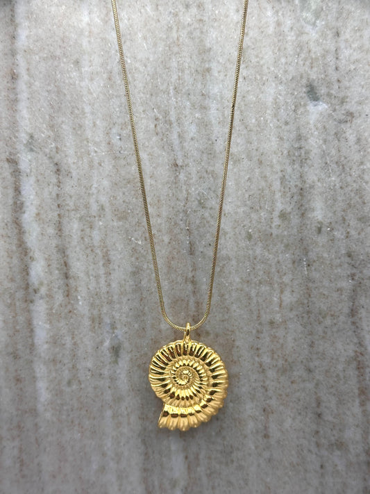 Velin Necklace