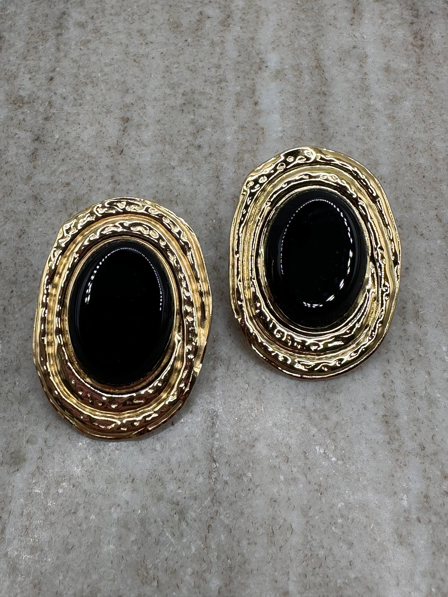 Alena Black Earrings