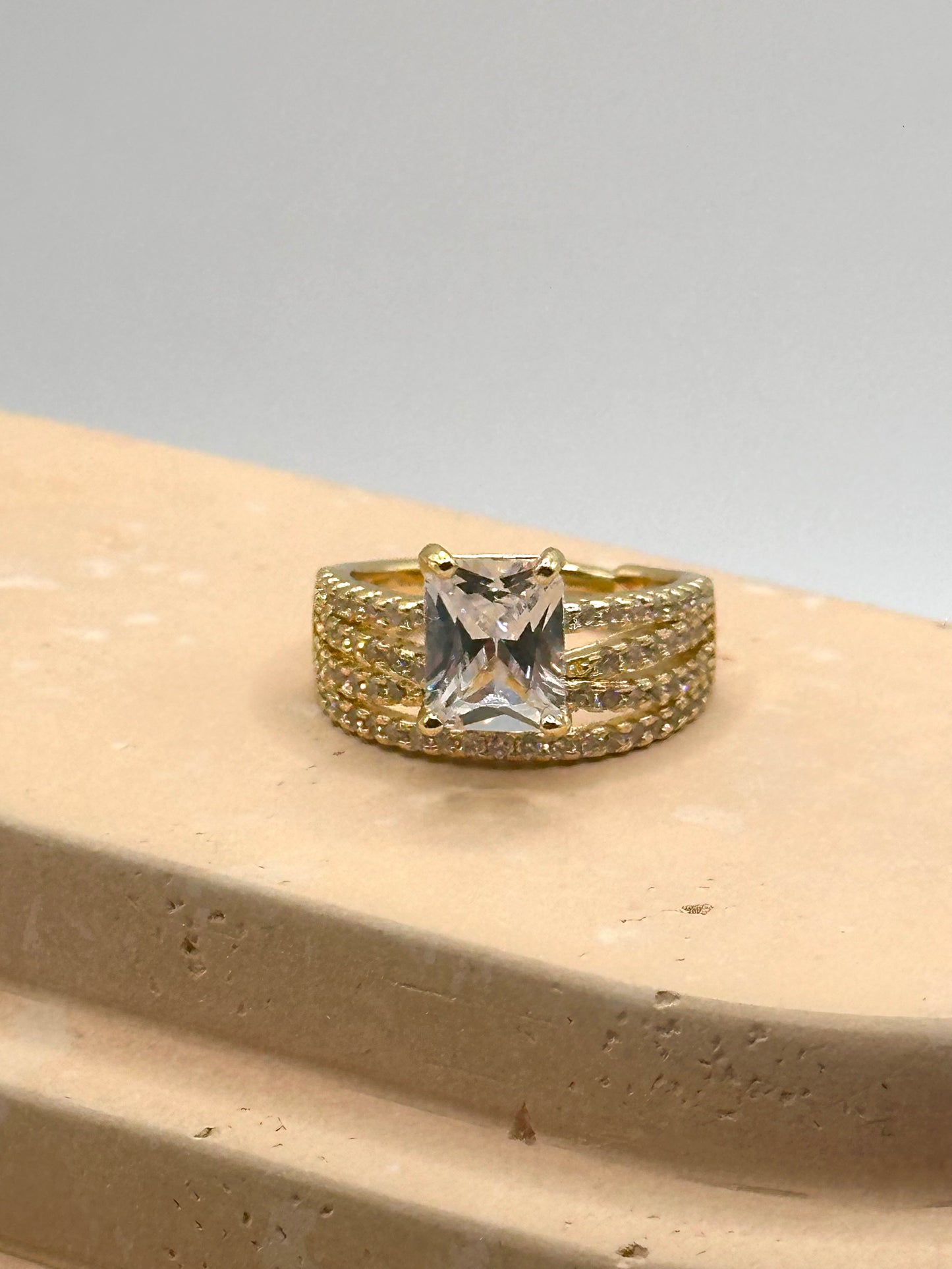 Golden Majesty Ring