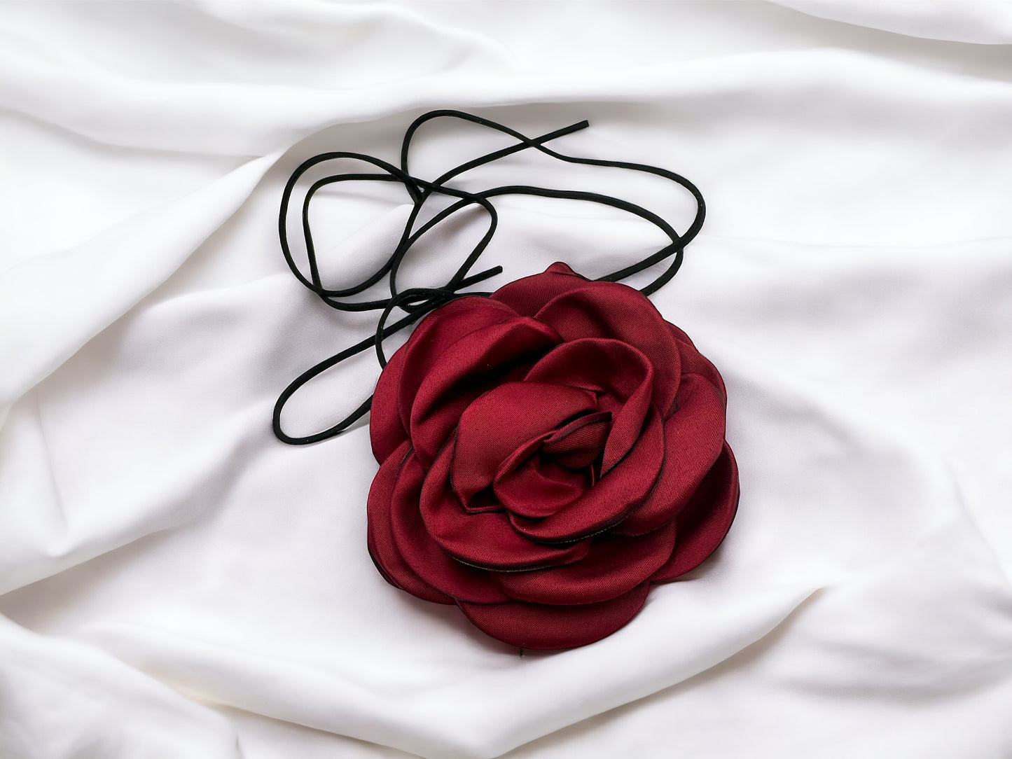 Rosettes Choker Necklace