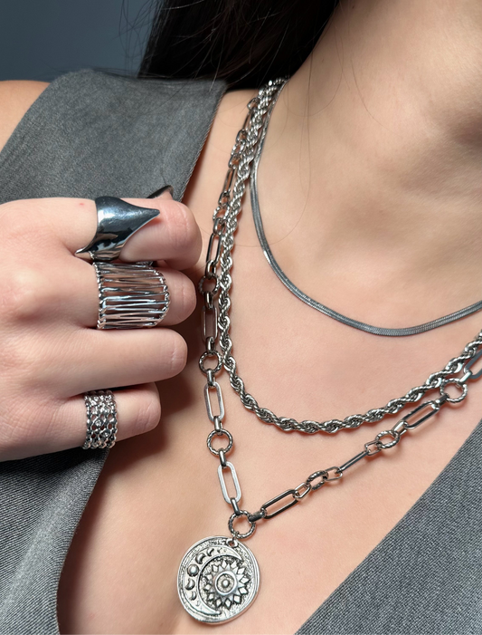 Onirama Silver Necklace