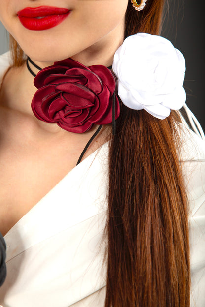 Rosettes Choker Necklace
