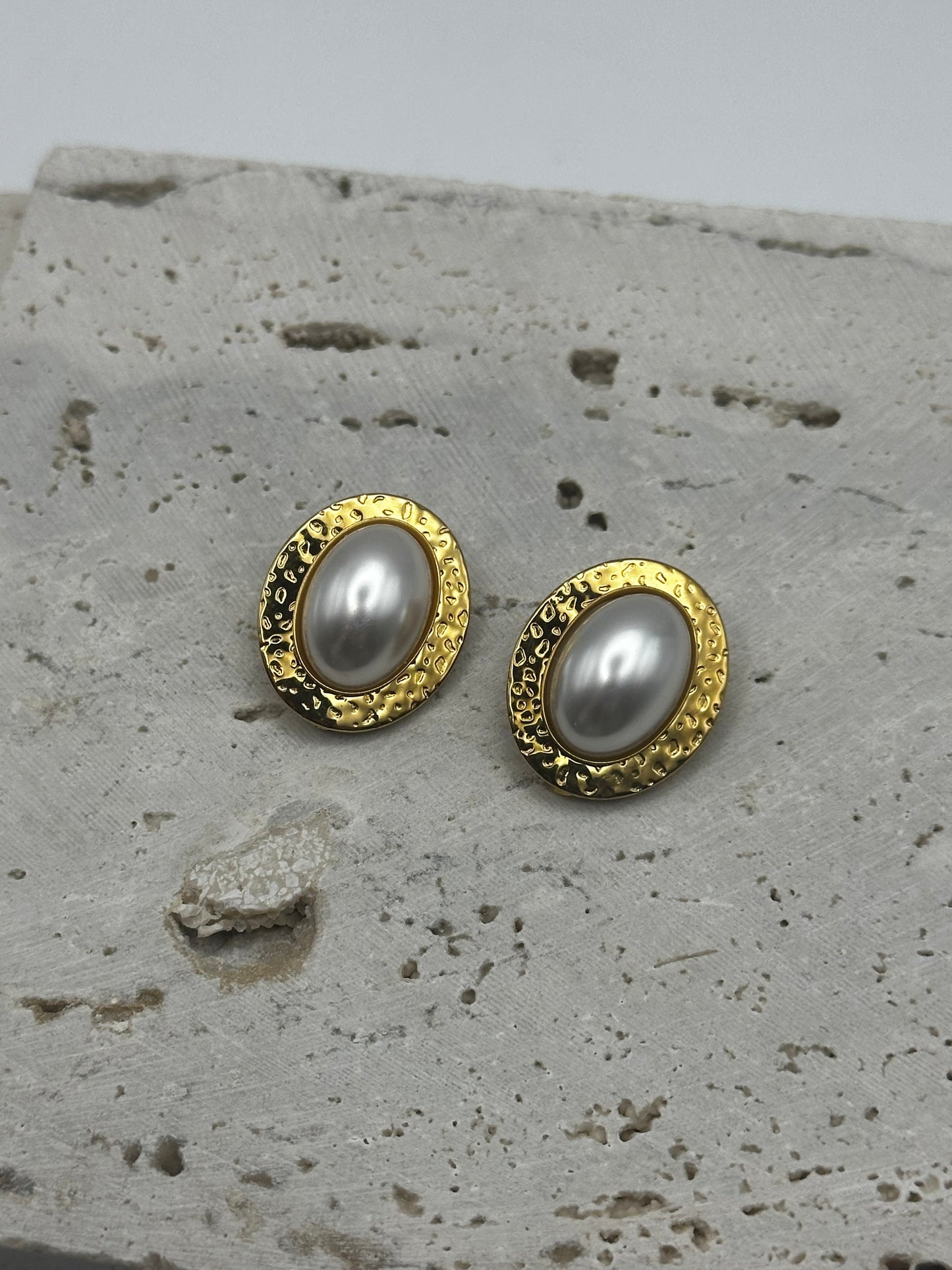 Fiora Earrings