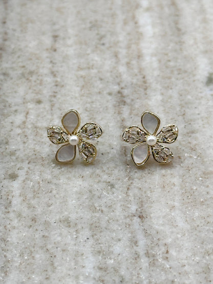 Pearl Daisy Earrings