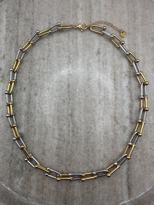Maritina Chain