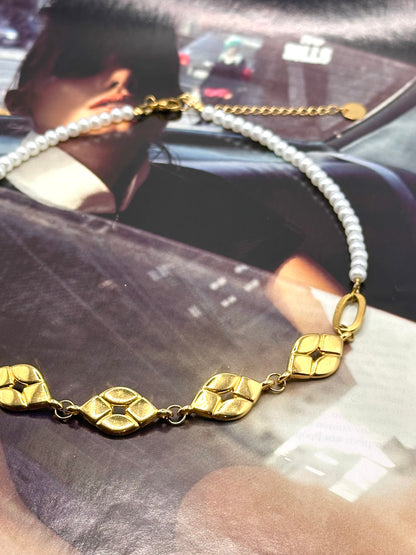 Belladonna Necklace