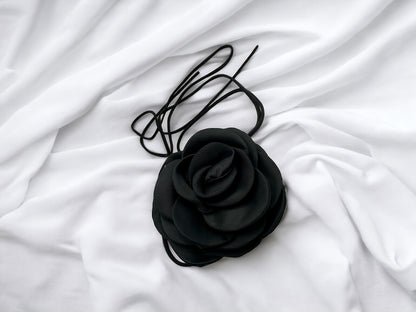 Rosettes Choker Necklace