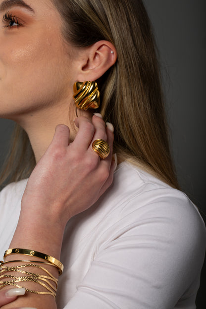 Ursula Gold Earrings