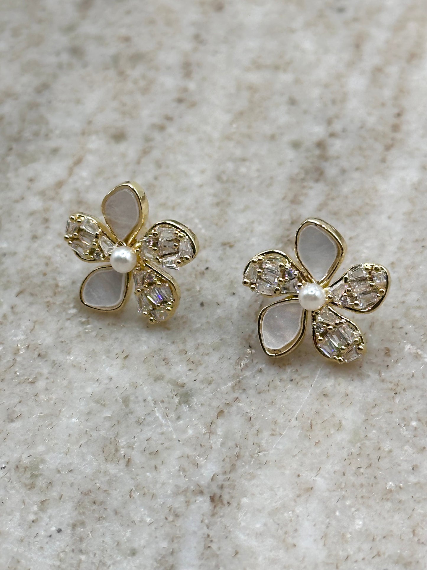 Pearl Daisy Earrings