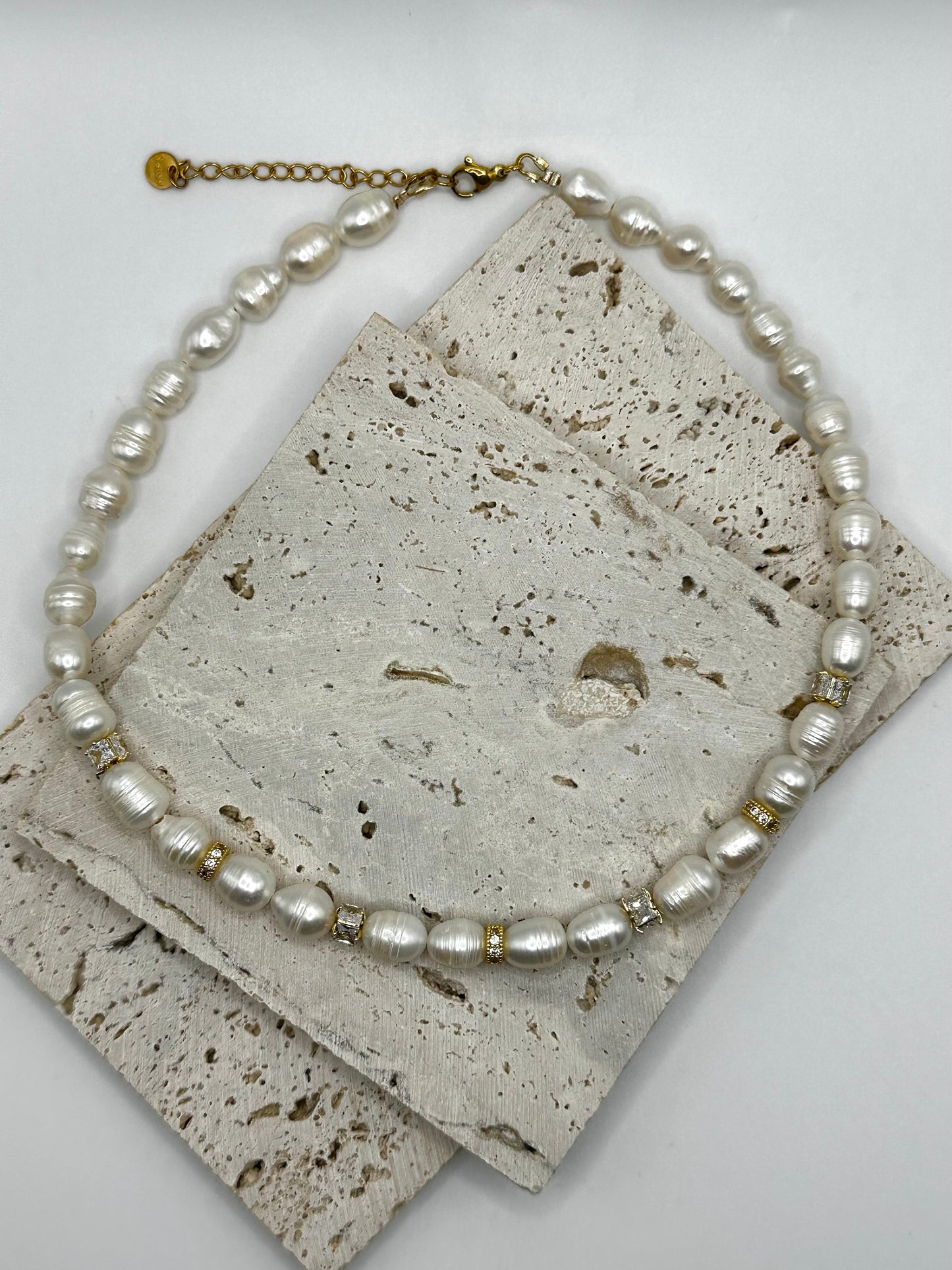 Lusso Pearl Necklace