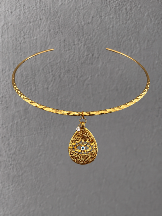 The Pendant Necklace